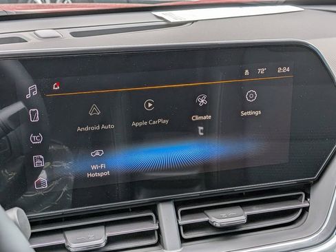 New 2026 Chevrolet Trax LT w/ Sunroof Package FWD image 22