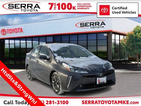 Used 2022 Toyota Prius XLE image 1