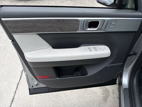 Used 2024 Hyundai Santa Fe Limited FWD image 17