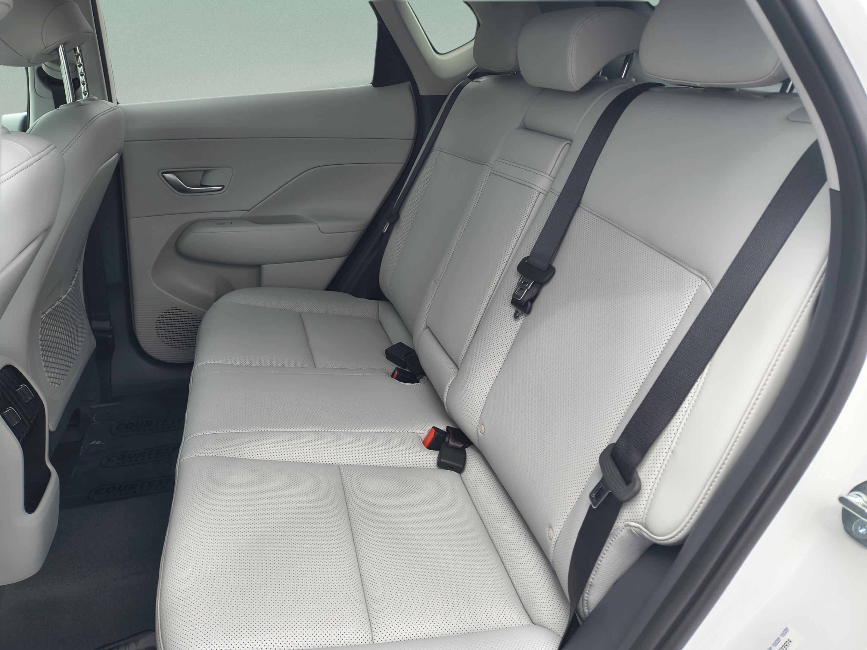 New 2027 Hyundai Kona Limited FWD image 19