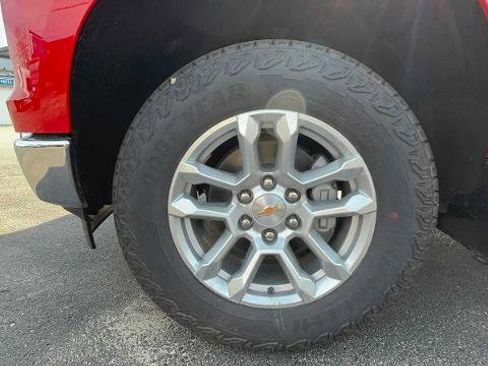 Used 2026 Chevrolet Silverado 1500 LT AWD/4WD image 9
