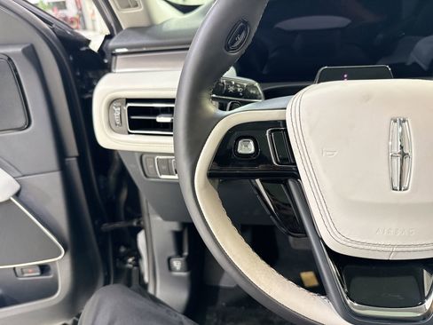 New 2026 Lincoln Aviator Premiere image 14