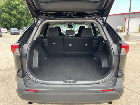 Used 2025 Toyota RAV4 LE AWD/4WD image 17