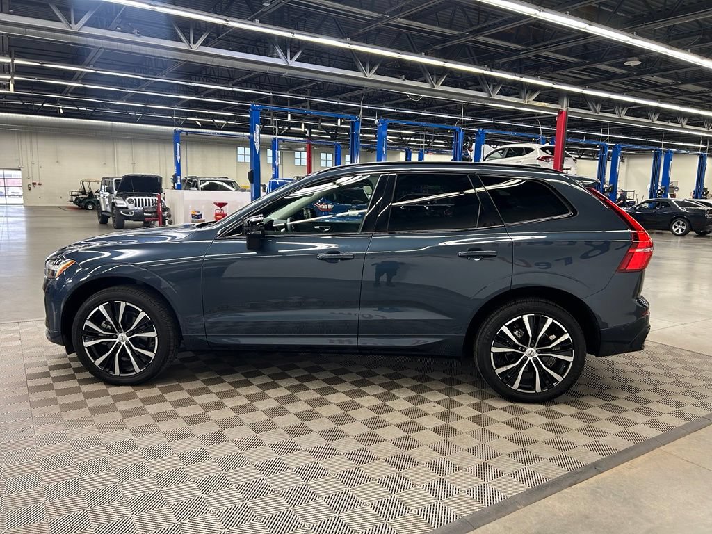 Used 2024 Volvo XC60 B5 Ultimate AWD/4WD image 6