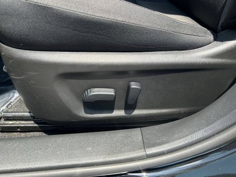 Used 2025 Nissan Altima 2.5 SV FWD image 22