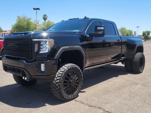 Used 2022 GMC Sierra 3500 Denali w/ Denali Ultimate Package AWD/4WD image 4