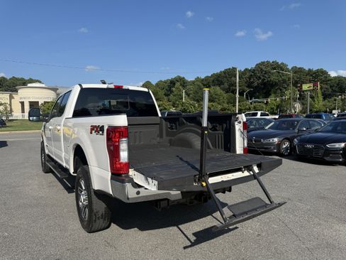 Used 2017 Ford F250 Lariat w/ Lariat Ultimate Package image 9