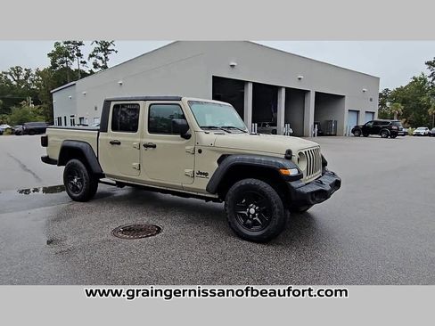 Used 2020 Jeep Gladiator Sport w/ Quick Order Package 24S image 35