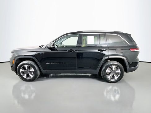 Used 2022 Jeep Grand Cherokee Limited 4xe w/ Luxury Tech Group II AWD/4WD image 5