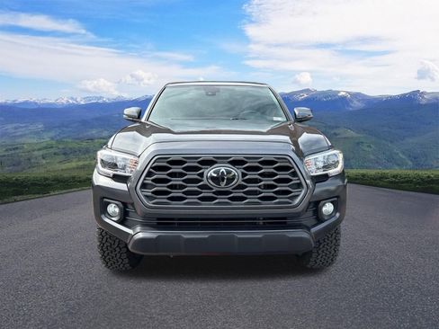 Used 2023 Toyota Tacoma TRD Off-Road AWD/4WD image 9
