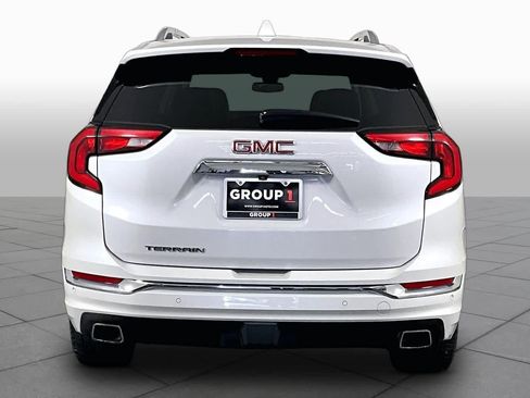 Used 2020 GMC Terrain Denali w/ Denali Premium Package FWD image 5