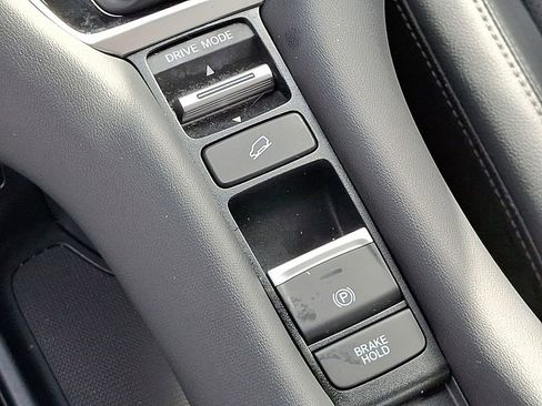 Used 2023 Honda HR-V EX-L image 25