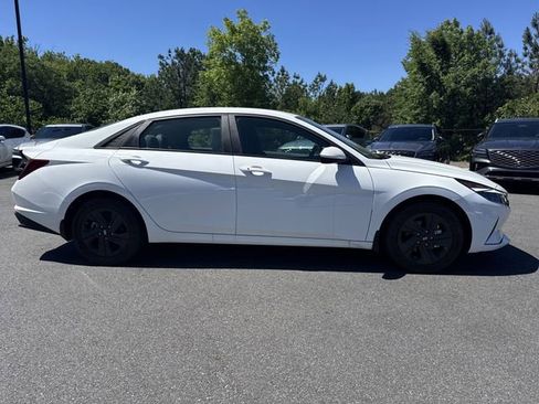 Certified 2023 Hyundai Elantra SEL FWD image 8