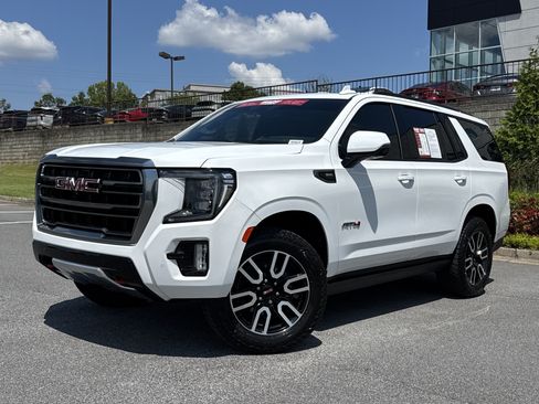 Used 2021 GMC Yukon AT4 w/ AT4 Premium Package AWD/4WD image 5