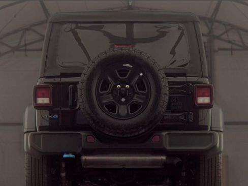 Used 2023 Jeep Wrangler Unlimited AWD/4WD image 6