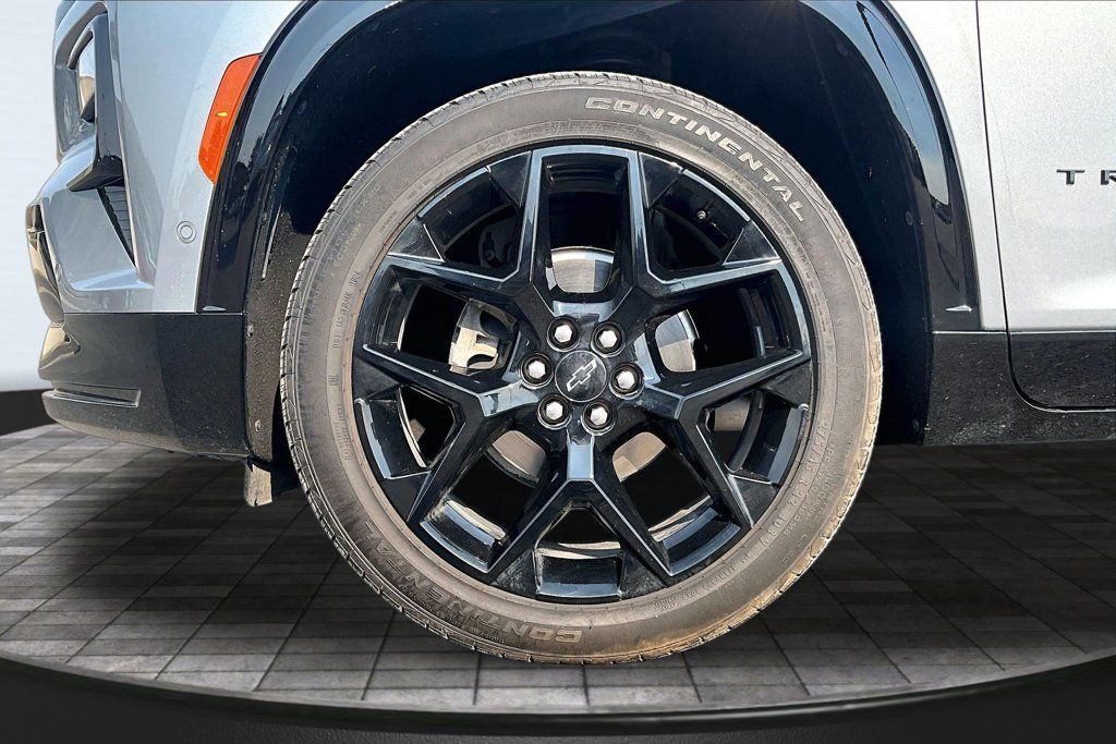 Used 2024 Chevrolet Traverse RS AWD/4WD image 9