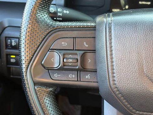 Used 2025 Toyota Tacoma SR image 13