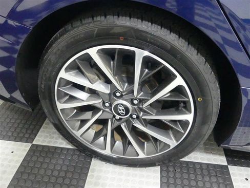 Used 2020 Hyundai Sonata Limited w/ Cargo Package FWD image 17