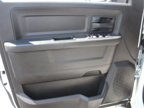 Used 2017 RAM 2500 Tradesman w/ Chrome Appearance Group AWD/4WD image 12
