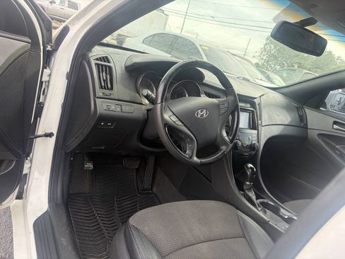 Used 2013 Hyundai Sonata SE FWD image 9