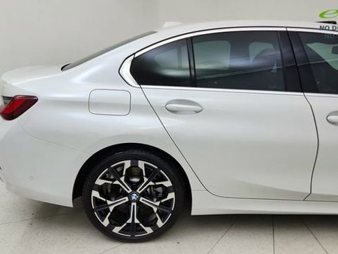 Used 2025 BMW 330i Sedan RWD image 12