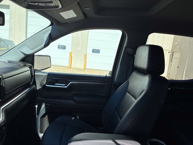 Used 2024 GMC Sierra 1500 SLT w/ SLT Premium Package AWD/4WD image 32
