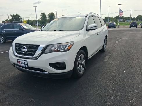Used 2020 Nissan Pathfinder S FWD image 5