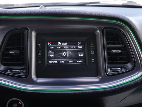 Used 2015 Dodge Challenger SXT RWD image 10