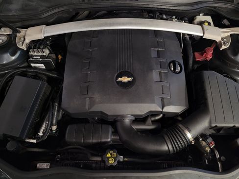 Used 2015 Chevrolet Camaro LT RWD image 30