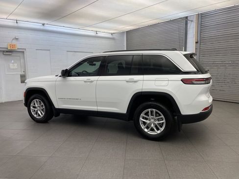 New 2025 Jeep Grand Cherokee Laredo X w/ Luxury Tech Group I image 5