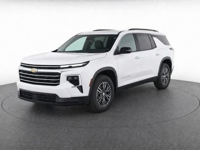 Used 2025 Chevrolet Traverse LT