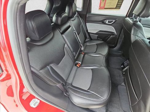 Used 2025 Jeep Compass Latitude image 20