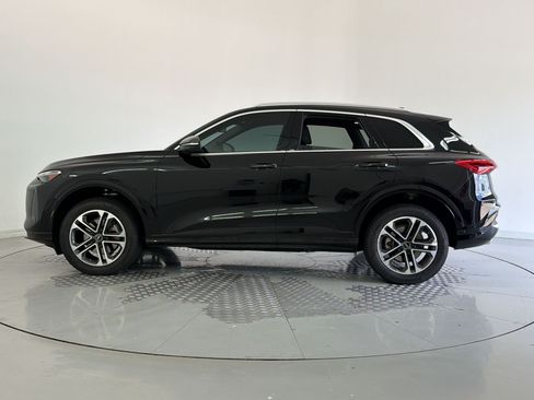 Used 2026 Audi Q5 Premium AWD/4WD image 2