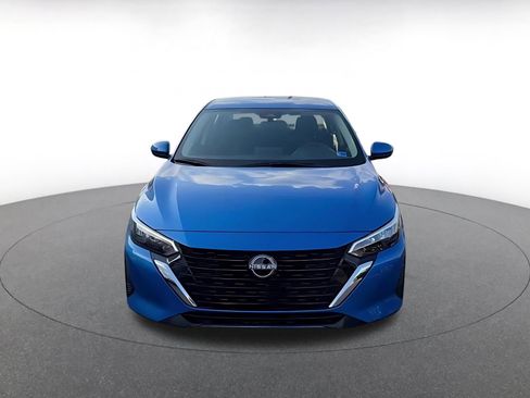 Used 2025 Nissan Sentra SV image 4