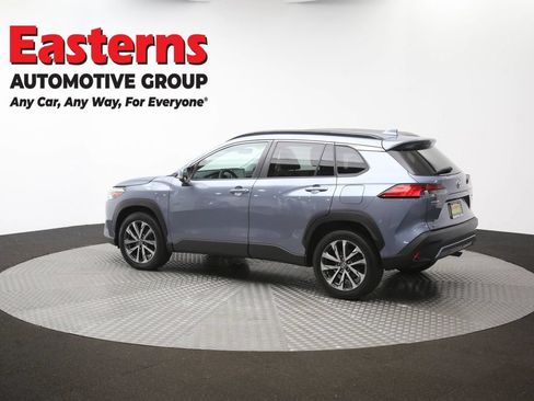 Used 2022 Toyota Corolla Cross XLE w/ Convenience Package AWD/4WD image 63
