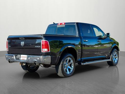 Used 2017 RAM 1500 Laramie w/ Convenience Group AWD/4WD image 7