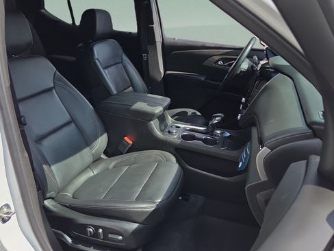 Certified 2023 Chevrolet Traverse LT FWD image 15