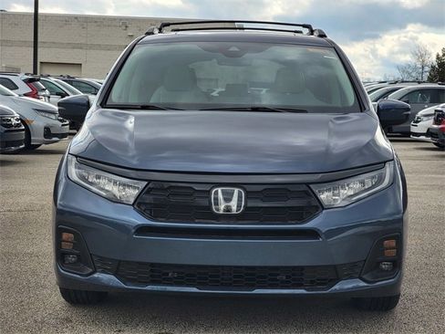 New 2026 Honda Odyssey Touring image 8