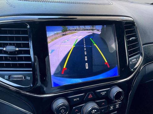 Used 2019 Jeep Grand Cherokee High Altitude AWD/4WD image 29