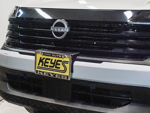 Used 2025 Nissan Kicks S image 8