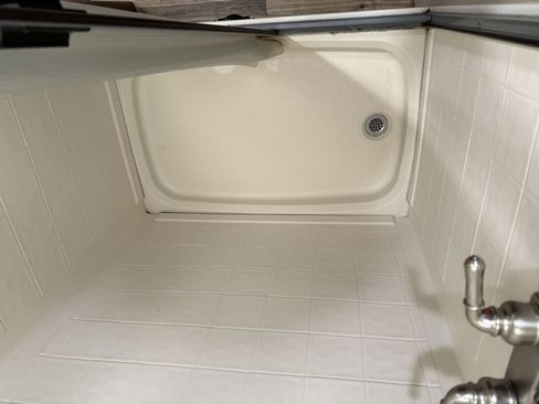 Used 2017 Ford E-450 and Econoline 450 Super Duty w/ Motorhome Prep Package image 71