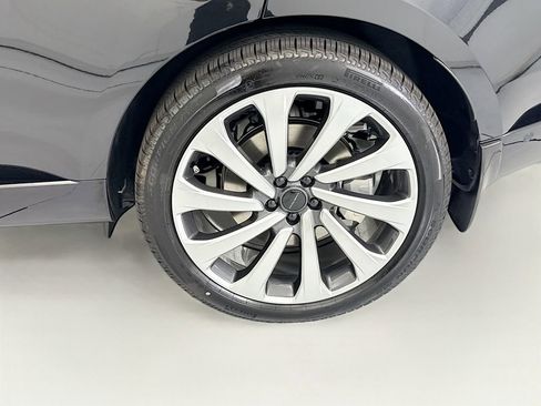 New 2026 Land Rover Range Rover Long Wheelbase SE AWD/4WD image 30