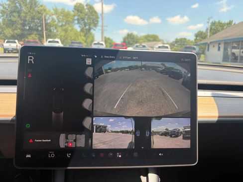 Used 2022 Tesla Model Y Performance AWD/4WD image 12