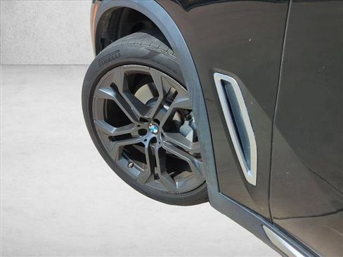 Used 2019 BMW X5 xDrive40i w/ Luxury Seating Package AWD/4WD image 10