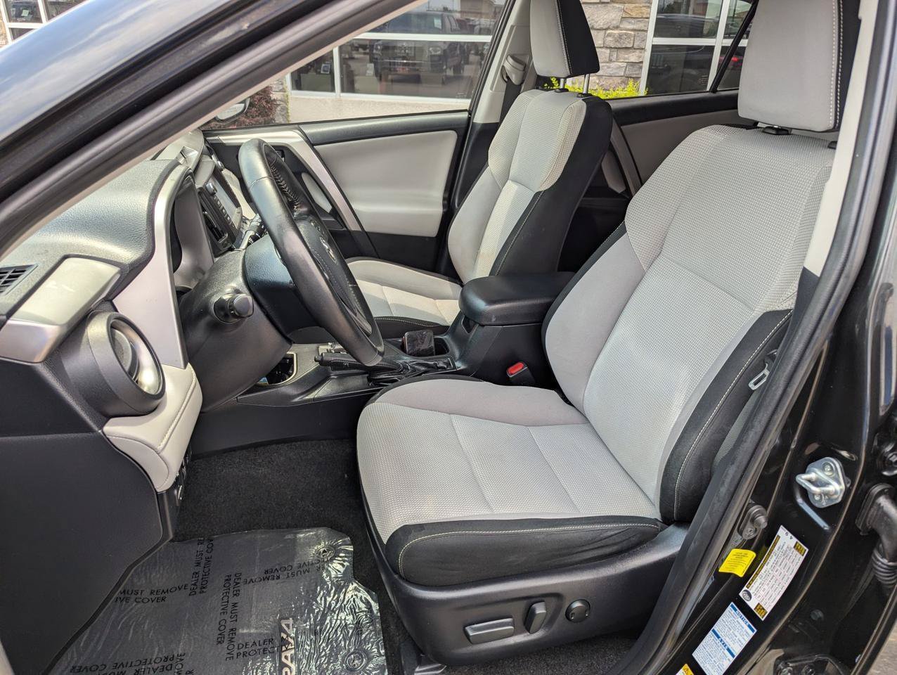 Used 2018 Toyota RAV4 XLE w/ Convenience Package AWD/4WD image 11