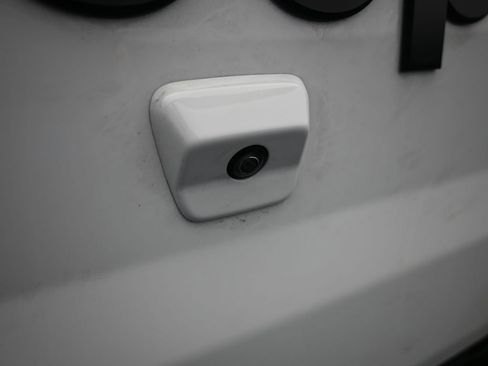 Used 2024 Jeep Gladiator Sport image 40