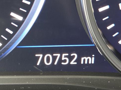 Used 2024 Buick Enclave Premium image 11