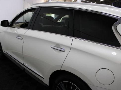 Used 2017 INFINITI QX60 Luxe w/ Deluxe Technology Package AWD/4WD image 9