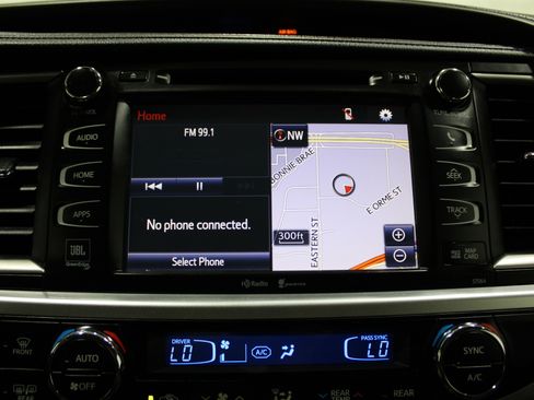 Used 2015 Toyota Highlander Limited image 16