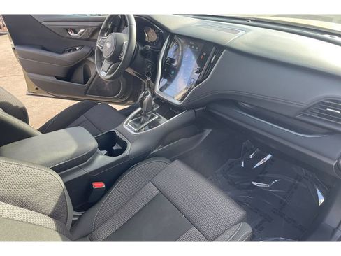 Certified 2025 Subaru Outback Premium AWD/4WD image 19